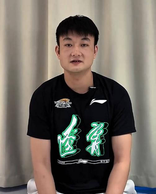 夺冠引发热议!,Rookie在德国队比赛中出色防守引发球迷热议的简单介绍 夺冠引发热议!,Rookie在德国队比赛中出色防守引发球迷热议的简单介绍