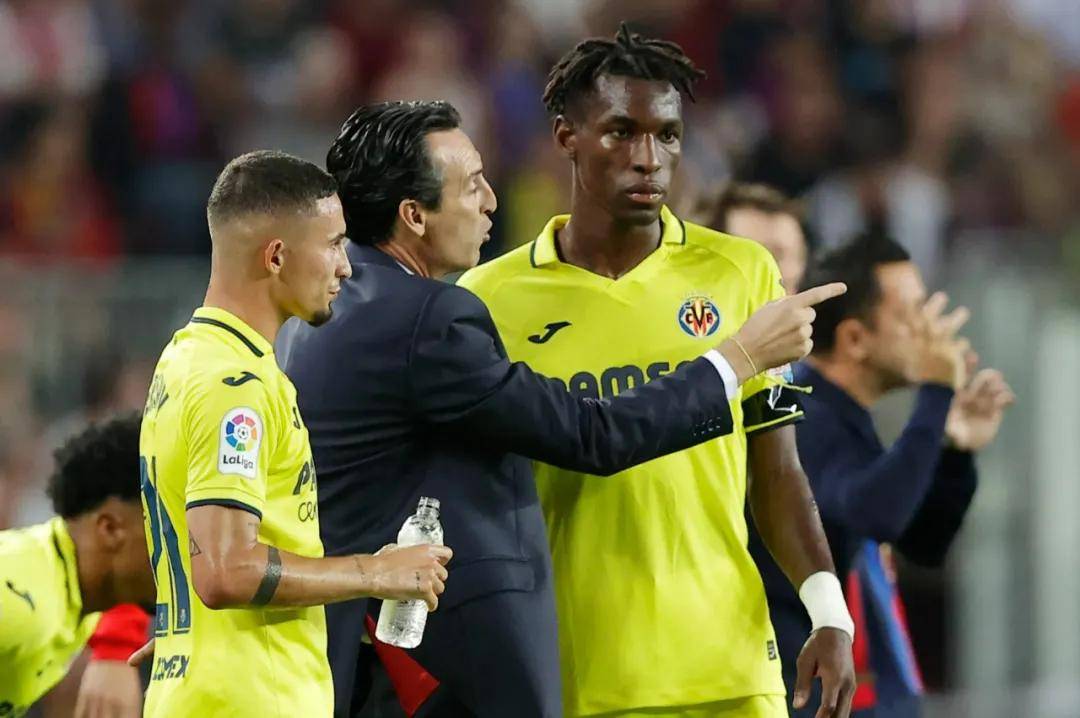 亚博官网-穆雷新星重要助攻表现突出，切尔西前途光明！观众掌声雷动-亚博官网