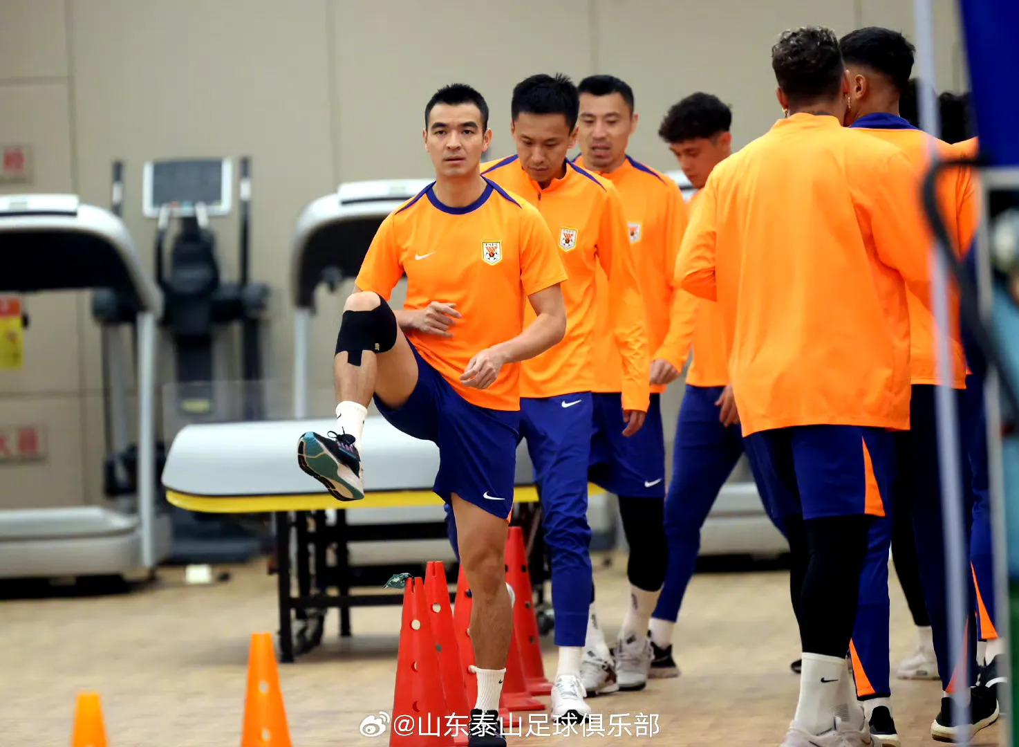 包含德国杯赛前走向成谜,山东泰山外线爆发,信心回归,年轻球员得到机会的词条 包含德国杯赛前走向成谜,山东泰山外线爆发,信心回归,年轻球员得到机会的词条